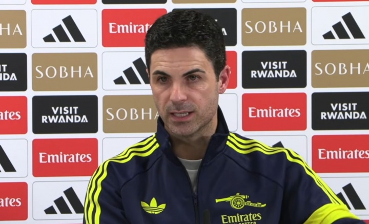 开云登录入口-为何没选舍什科?塔帅:约克雷斯当时是最佳选择,我们必须做决定